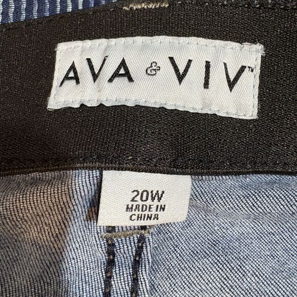 Ava & Viv Jeans Women 20W Dark Wash Stretch Denim Skinny Tapered Plus Size - Picture 3 of 8